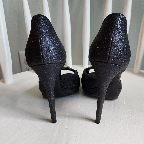 Gucci black shimmery pumps 37 1/2 US 7.5 - Picture 7 of 12